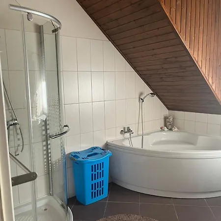 Bedi Apartmanhaz * Kanije