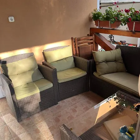 Bedi Apartmanhaz * Kanije