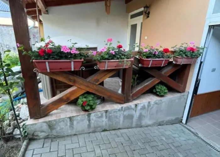 Bedi Apartmanhaz *
